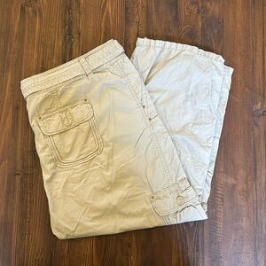 Caslon Capris